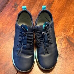 Clove Women’s Navy Blue Size 8 Sneakers Tennis Shoes